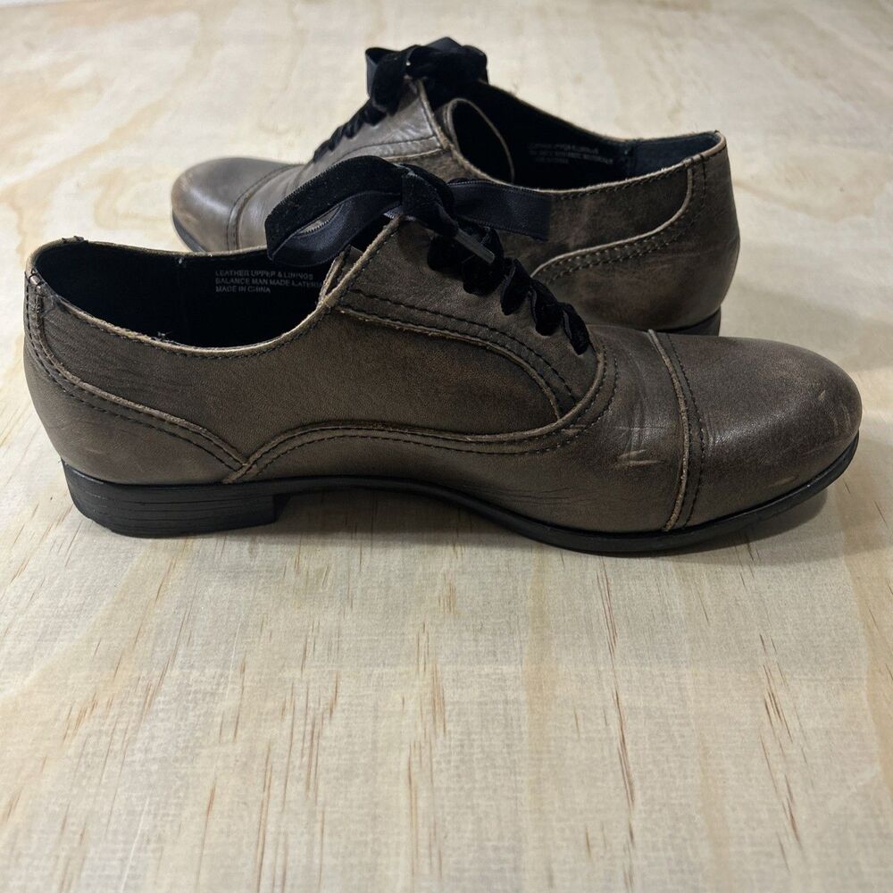 Born Bronze Leather Cap Toe Oxford Lace Up Shoes Women’s 9M Comfort Romantic Edg - Picture 9 of 10
